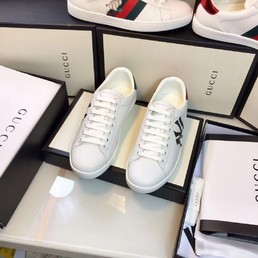Кеды Gucci 2021 белые с черной пяткой с орнаментом NY