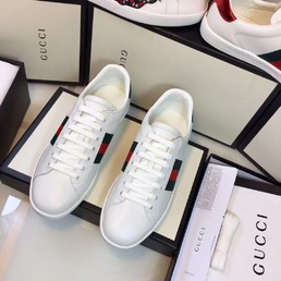 Кеды Gucci 2021 белые с черной пяткой