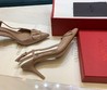 Женские кожаные туфли Valentino бежевые с открытой пяткой