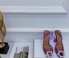 Женские туфли Amina Muaddi прозрачные фиолетовые