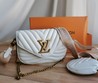 Женская сумка Louis Vuitton белая 19х13