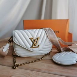 Женская сумка Louis Vuitton белая 19х13