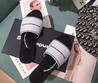 Женские шлепанцы Alexander Wang белые