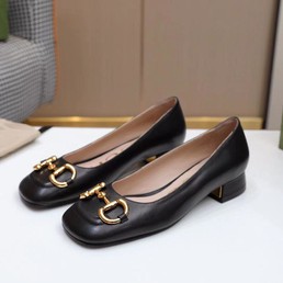 Женские кожаные туфли Gucci черные