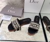 Женские шлепанцы Christian Dior 2021 черные с бежевым