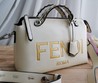 Сумка Fendi кожаная белая 28х17