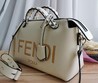 Сумка Fendi кожаная белая 28х17