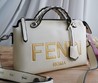 Сумка Fendi кожаная белая 28х17