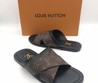 Мужские шлепанцы Louis Vuitton 2021-2022 коричневые с орнаментом LV