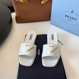 Женские шлепанцы Prada 2021 белые