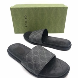 Мужские шлепанцы Gucci черные с серым орнаментом GG
