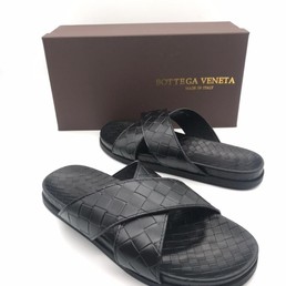 Мужские шлепанцы Bottega Veneta 2021-2022 черные