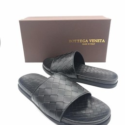 Мужские шлепанцы Bottega Veneta 2021-2022 черные