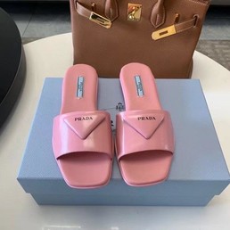 Женские шлепанцы Prada 2021 розовые