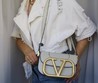 Женская сумка Valentino Garavani белая 20Х13