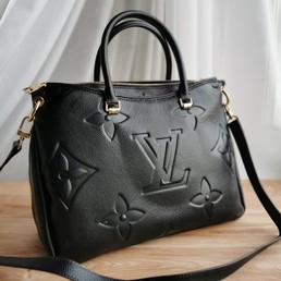 Женская сумка Louis Vuitton черная 35x26