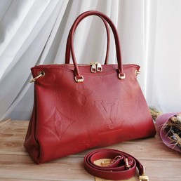 Женская сумка Louis Vuitton красная 35x26
