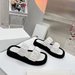 Женские шлепанцы The Row белые