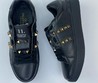 Женские кроссовки кожаные Valentino черные