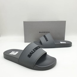 Мужские шлепанцы Balenciaga серые