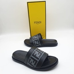 Мужские шлепанцы Fendi черные