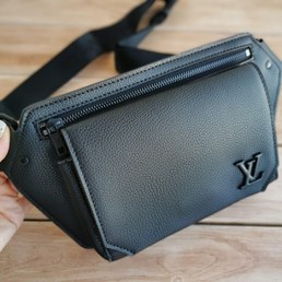 Мужская поясная сумка Louis Vuitton черная 27x17