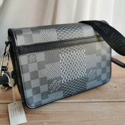 Женская сумка Louis Vuitton серая 24х17