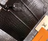 Мужской портфель Louis Vuitton черный из кожи крокодила