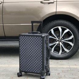 Чемодан Louis Vuitton кожаный серая шашка