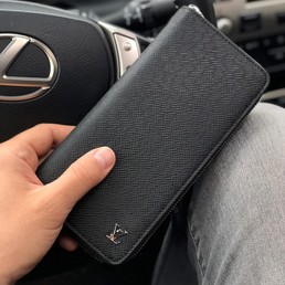Портмоне Louis Vuitton кожаный черный