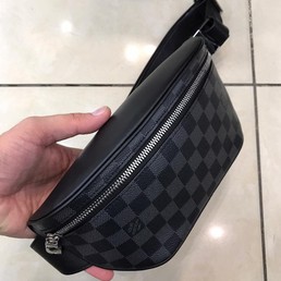 Мужская поясная сумка Louis Vuitton серая шашка
