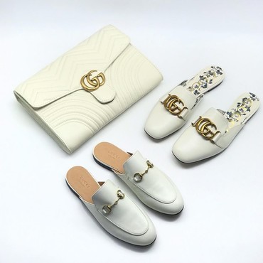 Женская сумка-клатч Gucci Marmont кожаная белая