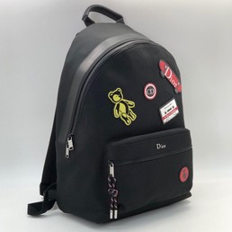 Женский рюкзак Christian Dior черный с нашивками