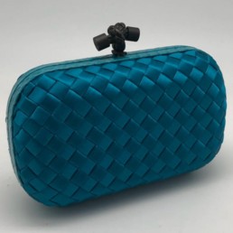 Женская сумка-клатч Bottega Veneta Intreccio Knot бирюзовая