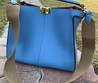 Женская сумка Fendi Peekaboo кожаная голубая