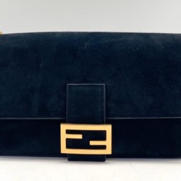Женская сумка Fendi Baguette Medium черная замша