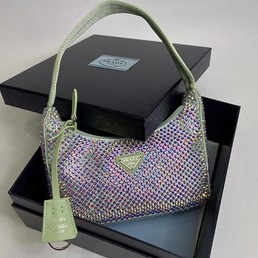 Женская сумка Prada Re-Edition 2000 фисташковая со стразами