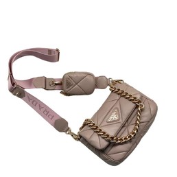 Женская сумка Prada Re-Edition 2000 кожаная пудра