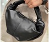 Женская сумка Bottega Veneta Borsa Mini кожаная черная