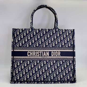 Женская сумка-тоут Christian Dior Book Tote белая с синим орнаментом