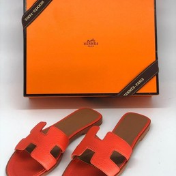 Женские шлепанцы Hermes оранжевые с коричневой подошвой
