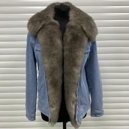 Джинсовая куртка синяя с мехом песца (Бежевый)