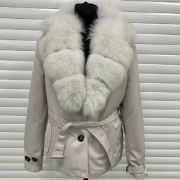 Белый тренч с мехом песца (Молочный)