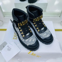 Женские ботинки Christian Dior черные с орнаментом кожаные