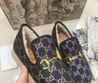 Женские лоферы Gucci 2021 черные на овчине