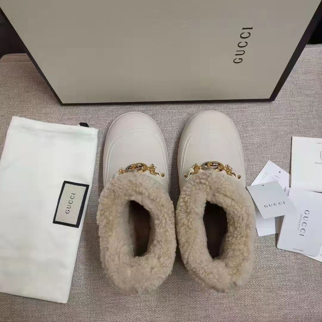 Женские ботинки Gucci 2021 белые с мехом