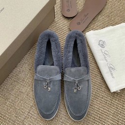 Женские лоферы Loro Piana замшевые серые