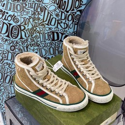 Женские зимние высокие кеды Gucci бежевые