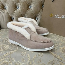 Мужские зимние лоферы Loro Piana бежевые замшевые на овчине
