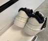 Женские зимние кеды Valentino белые с черным кожаные
